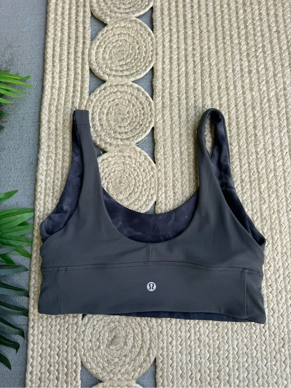 lululemon athletica Black Tie-Dye Scoop Sports Bra size 6